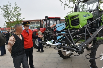 南京:市区农业执法部门启动开展“惠农先锋促发展 三农卫士护安全”党员志愿服务活动
